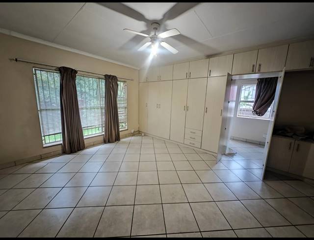 4 bed property to rent in ELDORAIGNE